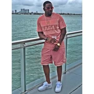 Meet your Posher, Akeri